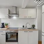 Apartman Modernes Appartementhaus Mit Self-checkin Im Herzen Der Stadt