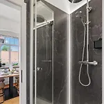 Modernes Appartementhaus Mit Self-checkin Im Herzen Der Stadt