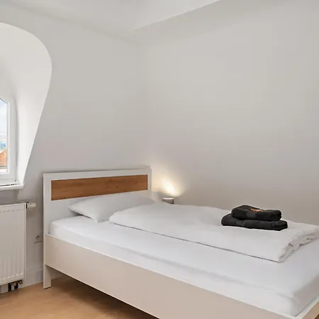 شقة Modernes Appartementhaus Mit Self-checkin Im Herzen Der Stadt سيئة كيسينجين